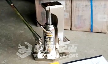 G-100C無塵室用爪式千斤頂實(shí)物圖一 G-100C無塵室用爪式千斤頂實(shí)物圖一